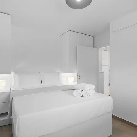 6622 Luxury With Shared Pool